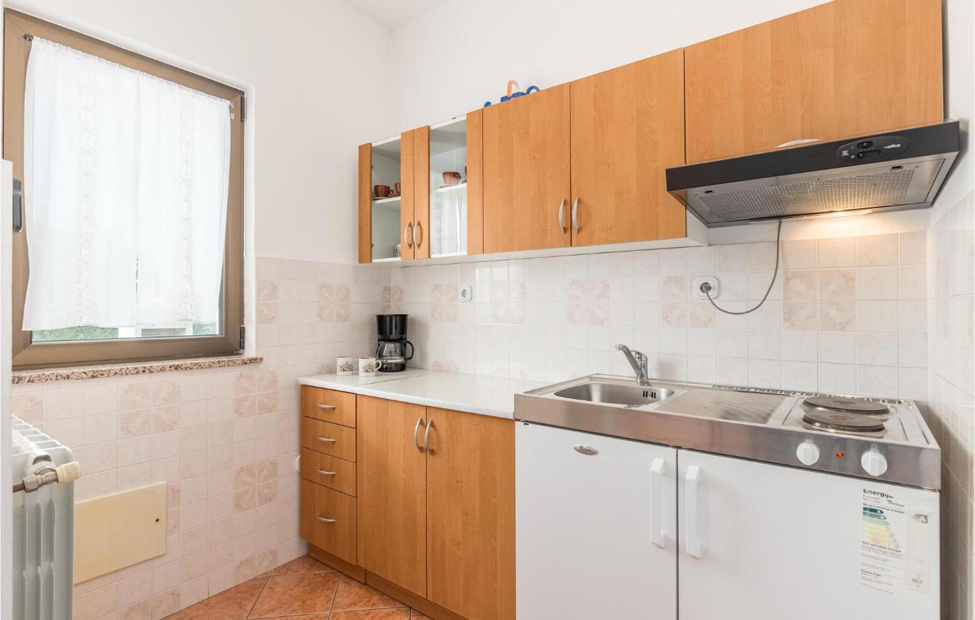Beautiful Home In Visnjan With Wifi Екстериор снимка